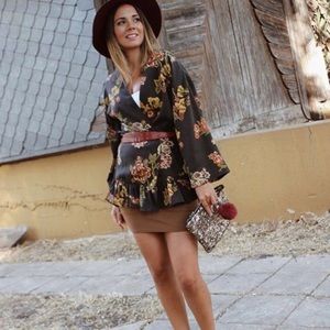 Zara Floral Print Kimono With Ruffled Hem S
